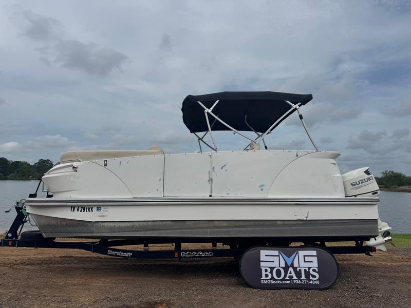 2018 Larson Escape 21