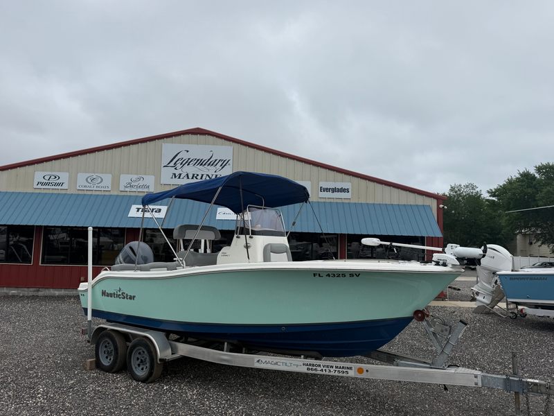 2021 Nauticstar 2102 Legacy