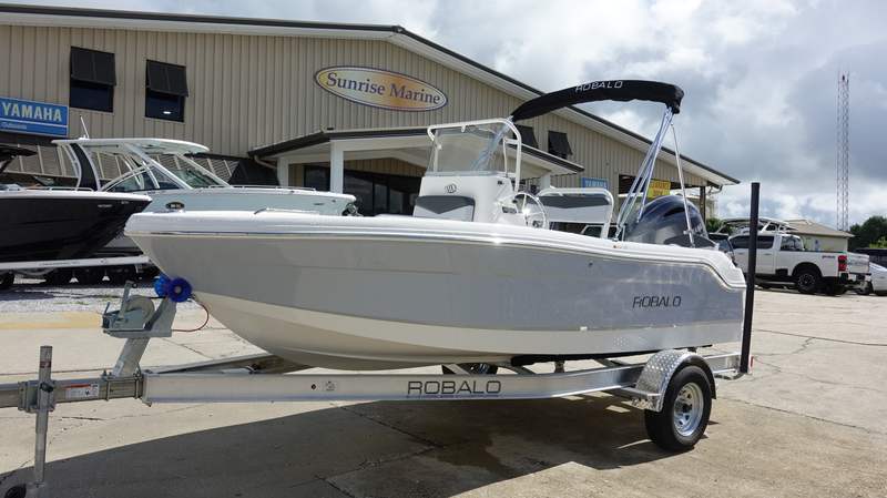 2026 Robalo 160 CC
