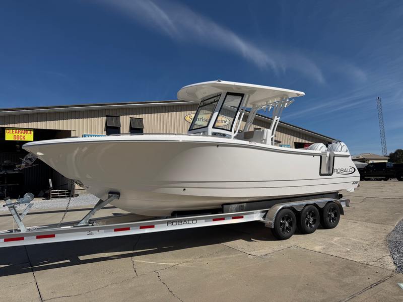 2026 Robalo 270 CC