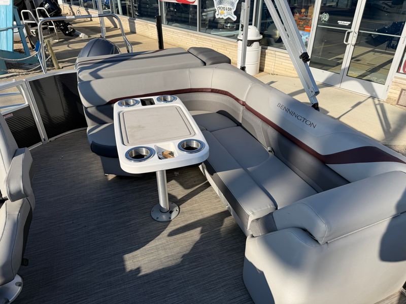 2021 Bennington 21 SLX SPS