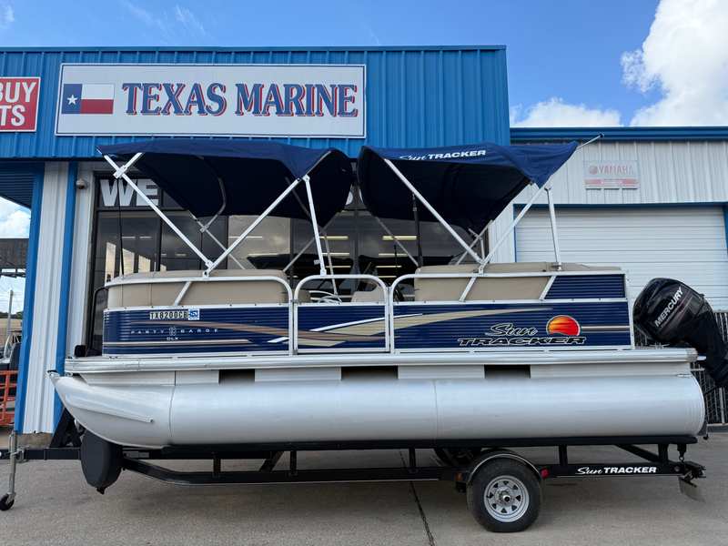 2013 Sun Tracker Party Barge 18