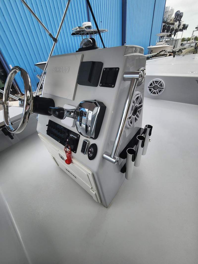 2021 Hewes Redfisher 21