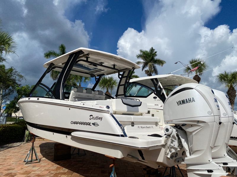 2023 Chaparral 300 OSX