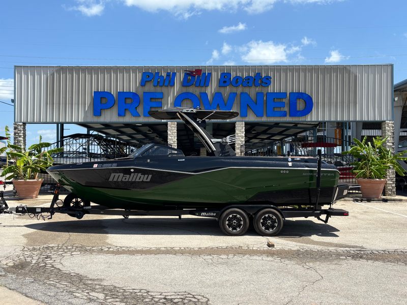 2022 Malibu Wakesetter 25 LSV